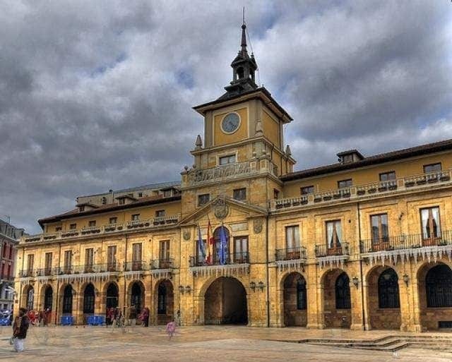 Albergue Turistico La Peregrina Oviedo Ngoại thất bức ảnh